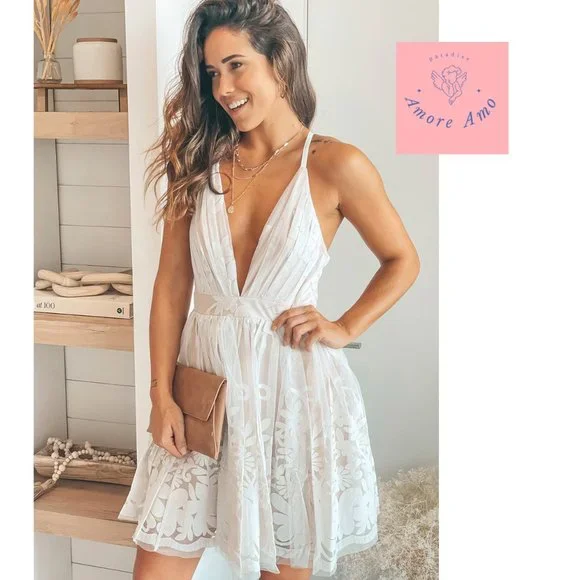 open lace back dress Half Sleeve Round Pleated Skater Dress
